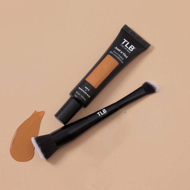 Caramel Delight Complexion Brush 2